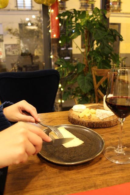 Paris: French Wine and Cheese Guided Tasting - Experience Highlights