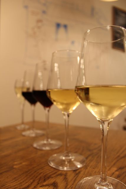Paris: French Wine and Cheese Guided Tasting - Developing Your Wine Tasting Skills