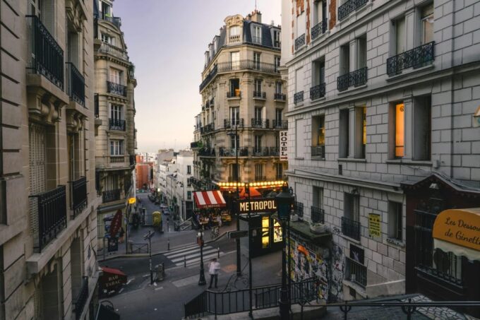 Paris: Full-Day Sightseeing Tour - Suitability and Accessibility