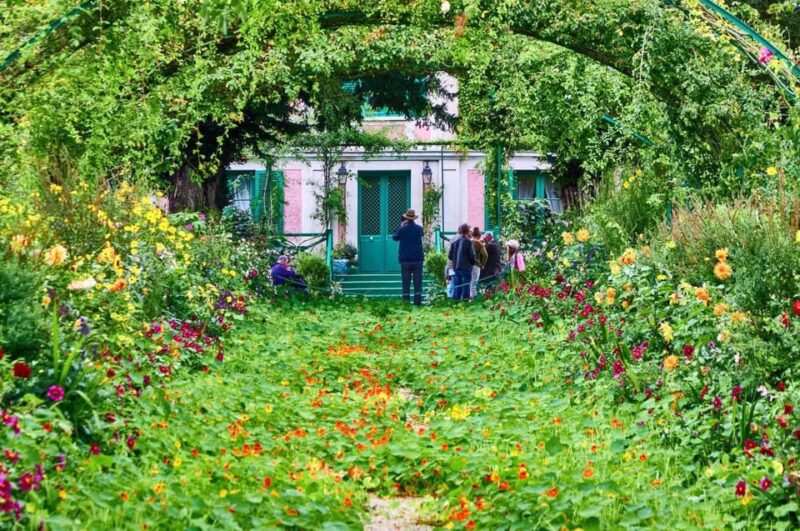 Paris: Giverny Private Half-Day Trip to Monets Garden - Tour Details