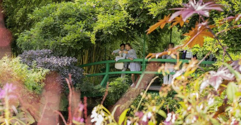 Paris: Giverny & Versailles Small Group or Private Tour - Booking Details
