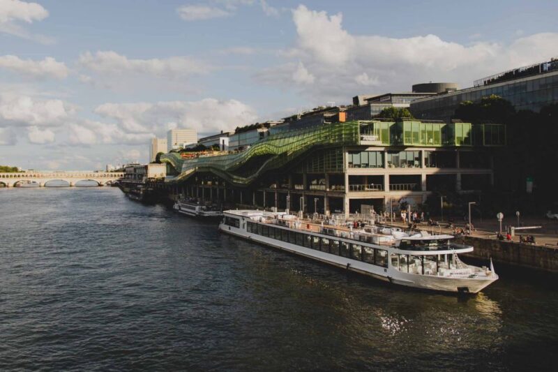 Paris: Gourmet Dinner Cruise on Seine River With Live Music - Highlights