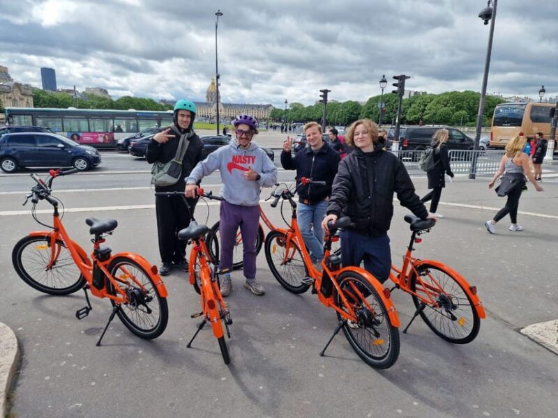 Paris: Guided Bike or E-Bike Tour to 25 City Highlights - Guided Experience