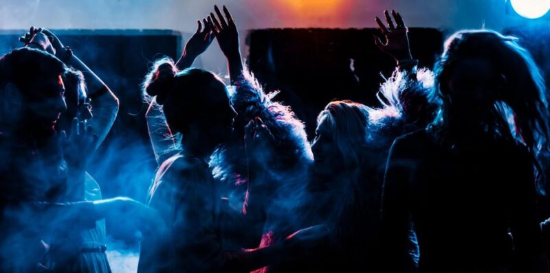Paris: Guided New Years Eve Bar Crawl With Drink - Highlights of the Experience