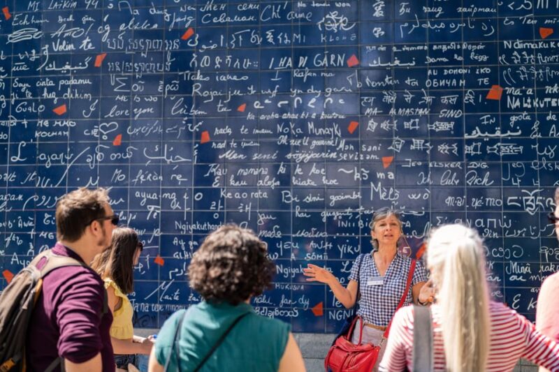 Paris: Guided Walking Tour of Montmartre - Experiencing the Vibrant Local Culture