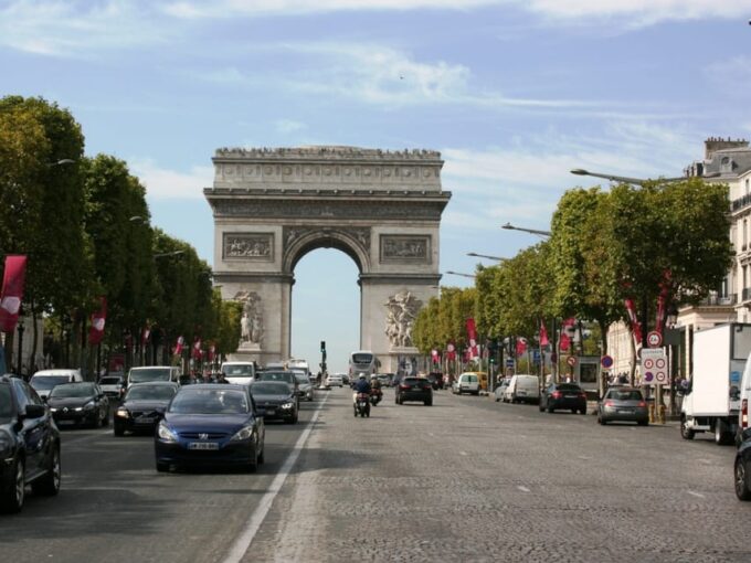 Paris : Half-Day Customisable Private Tour by Car - Frequently Asked Questions
