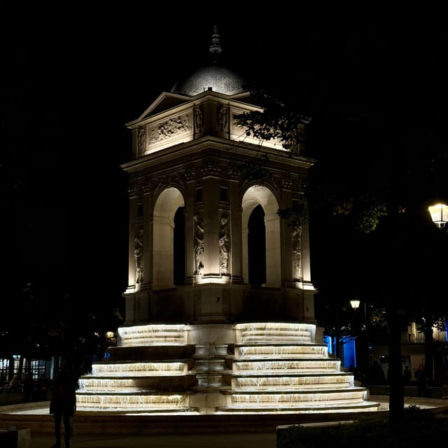 Paris Halloween Walking Tour: Ghost Stories (Small Group) - Meeting Point and Accessibility