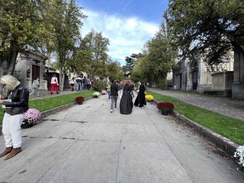 Paris: Haunted Père Lachaise Cemetery Guided Tour - Key Points