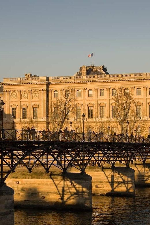 Paris: Highlighs of the Historic Center Private Walking Tour - Tour Overview