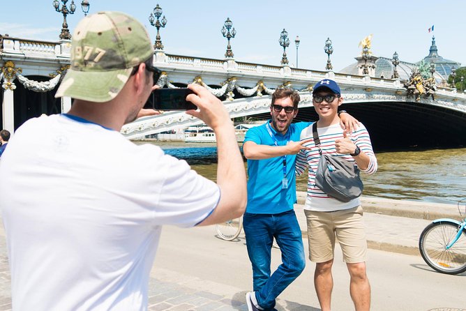 Paris Highlights Bike Tour: Eiffel Tower, Louvre and Notre-Dame - Tour End Point and Departure