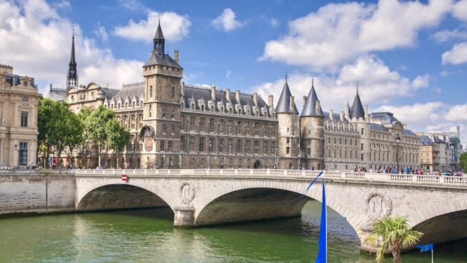 Paris - Historic City Center Guided Tour - Frequently Asked Questions