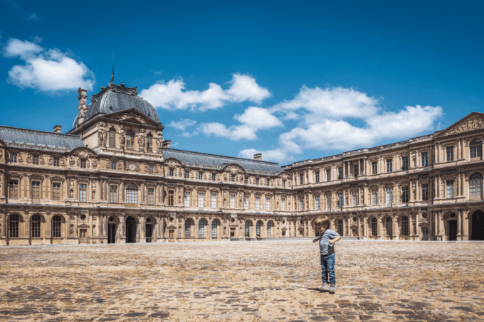 Paris Historic Islands Walk: Seine, Notre Dame & Louvre View - Admiring the Seine River and Louvre Views