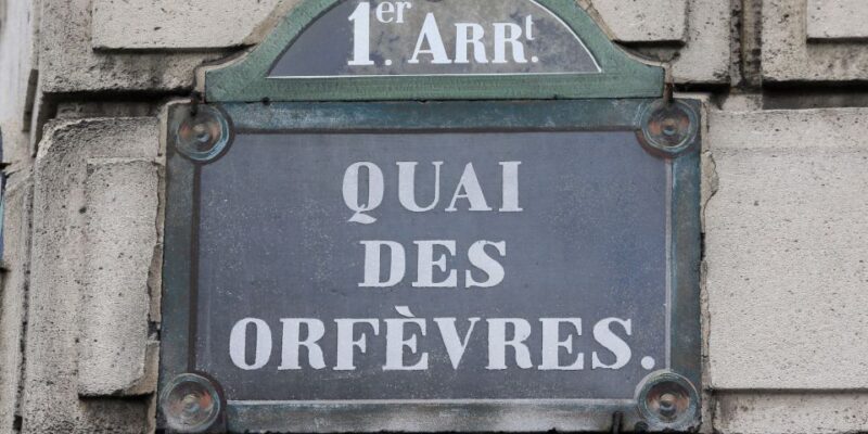 Paris: Historical Crimes Walking Tour in English - Highlights of the Tour