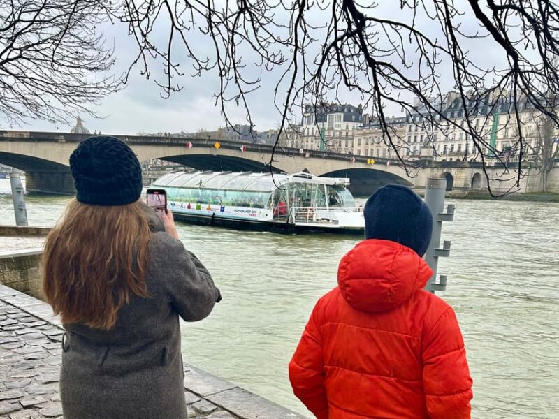 Paris: Hop-On Hop-Off Seine Cruise Pass With 9 Stops - Itinerary and Landmarks