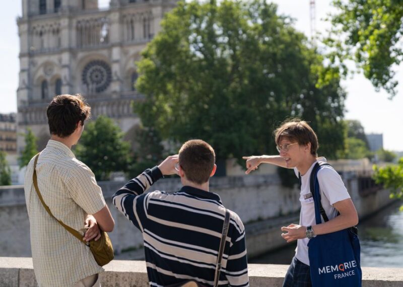 Paris: Iconic Neighborhoods Guided Walking Tour - Vibrant Latin Quarter