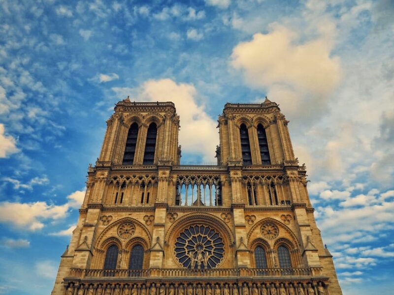 Paris: Île De La Cité and Notre Dame Walking Tour With Crypt - Tour Experience