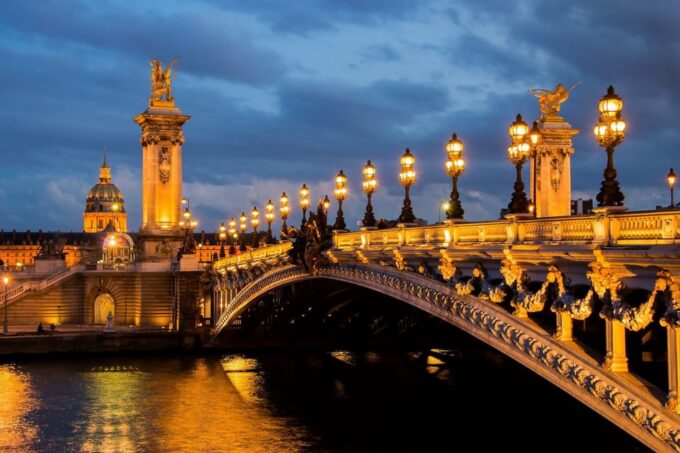 Paris Illuminated Walking Tour in Spanish - Tour Ratings