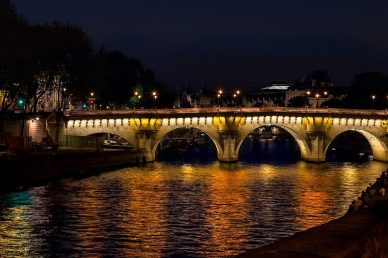 Paris: Illuminated Walking Tour - Important Information