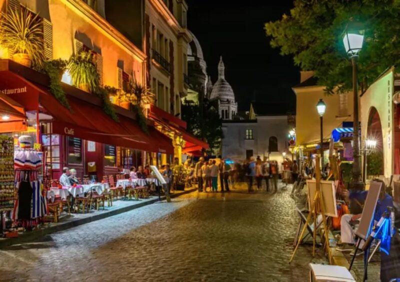 Paris: Illumination Bus Tour - Audio Guides for Historical Insights