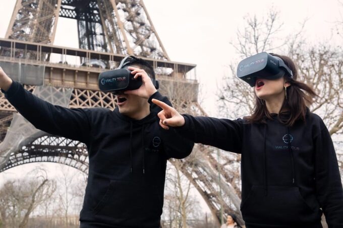 Paris : Immersive Eiffel Tower Tour With Virtual Reality - Frequently Asked Questions