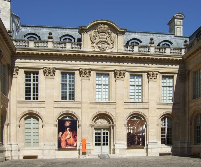Paris: Jewish Marais District Walking Tour - Taking in the Parisian Jewish Heritage