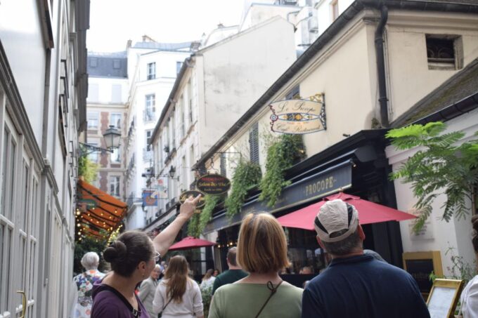 Paris: Latin Quarter, Notre-Dame and St-Germain Walking Tour - Customer Reviews