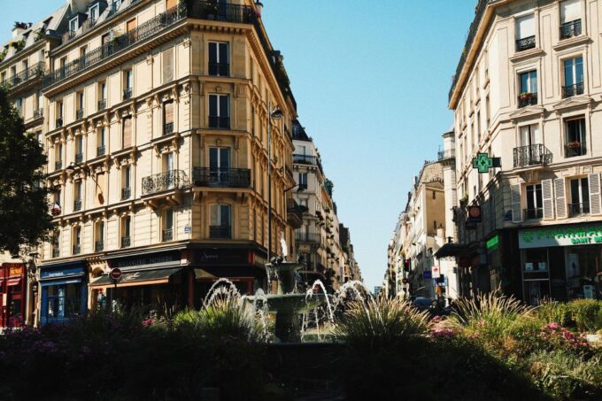 Paris Latin Quarter Walking Tour: Secrets, History & Culture - Discovering the Latin Quarters Landmarks