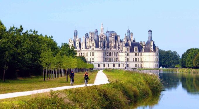 Paris: Loire Valley Chambord Castle, Wine Tasting & Lunch - Frequently Asked Questions