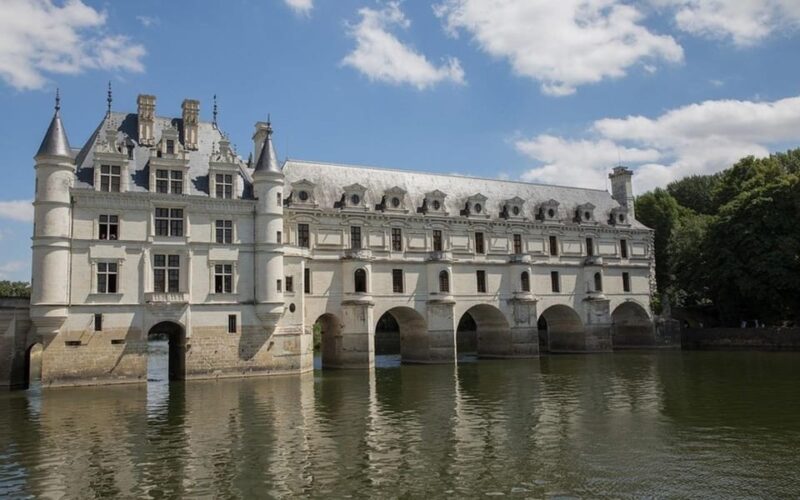 Paris: Loire Valley Day Trip With a Local - Amboise Discoveries
