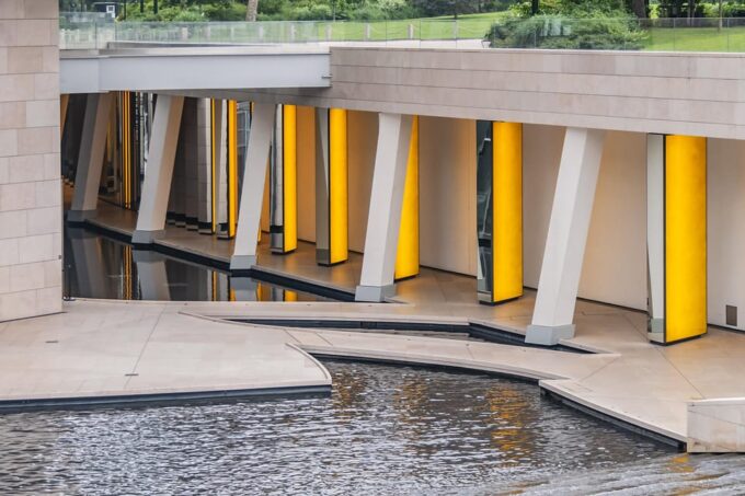 Paris: Louis Vuitton Foundation VIP Experience With Entry - Family-Friendly Activities