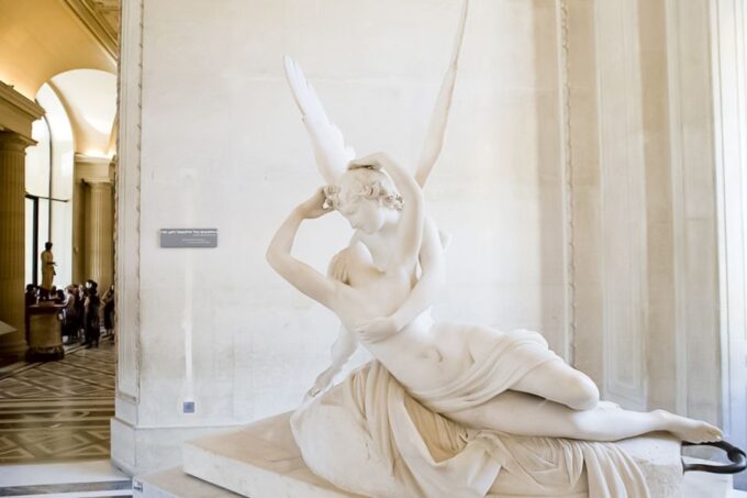 Paris Louvre: 2-Hour Private Tour for Groups or Families - Engaging Children and Families