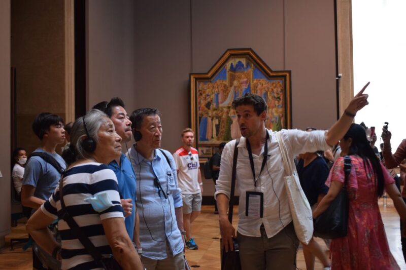 Paris: Louvre Masterpieces Tour With Pre-Reserved Tickets - Skip-the-line Access