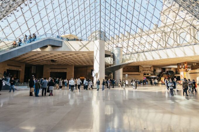 Paris: Louvre Museum Entry Ticket and Seine River Cruise - Nearby Attractions and Landmarks