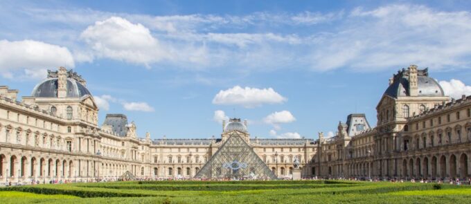 Paris: Louvre Museum Masterpieces Tour With Reserved Access - Explore Greek and Roman Antiquities