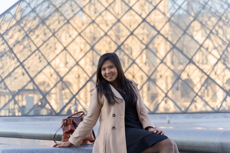 Paris: Louvre Photoshoot or Seine Bridges Eiffel Tower Walk - Capturing the Iconic Louvre