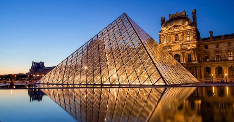 Paris: Louvre Reserved Access and Boat Cruise - Seine River Cruise