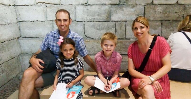 Paris: Louvre Treasure Hunt for Families and Kids - Activities and Engagement