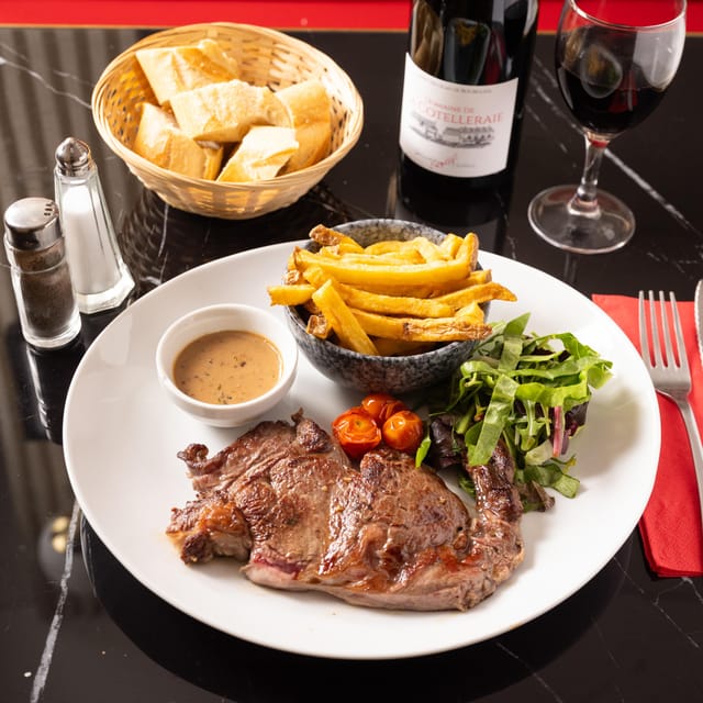 Paris: Lunch & Dinner for Groups - Customer Experience
