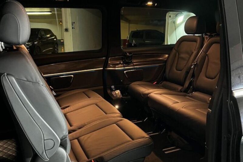 Paris: Luxury Mercedes Transfer to Brussels - Vehicle and Driver Specifications