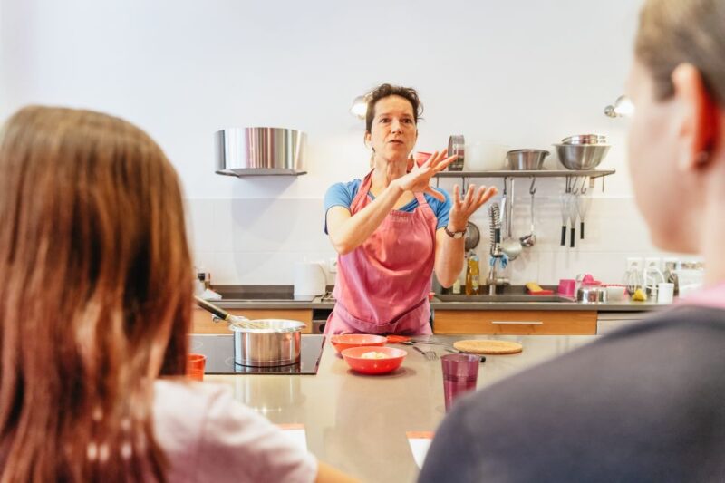 Paris: Macaron Cooking Class With Pâtisserie Chef Noémie - Booking and Cancellation Policy