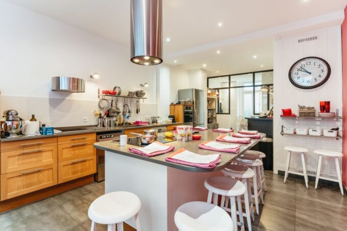 Paris: Macarons Cooking Class With Pâtisserie Chef Noémie - Step-By-Step Guidance From Chef Noémie