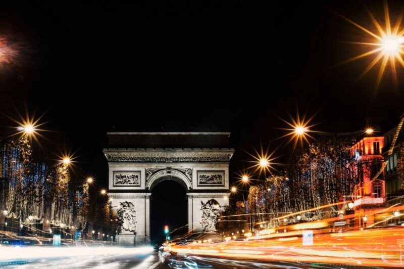 Paris: Magical Christmas Walk In-App Audio Tour in English - La Madeleine Church Experiences