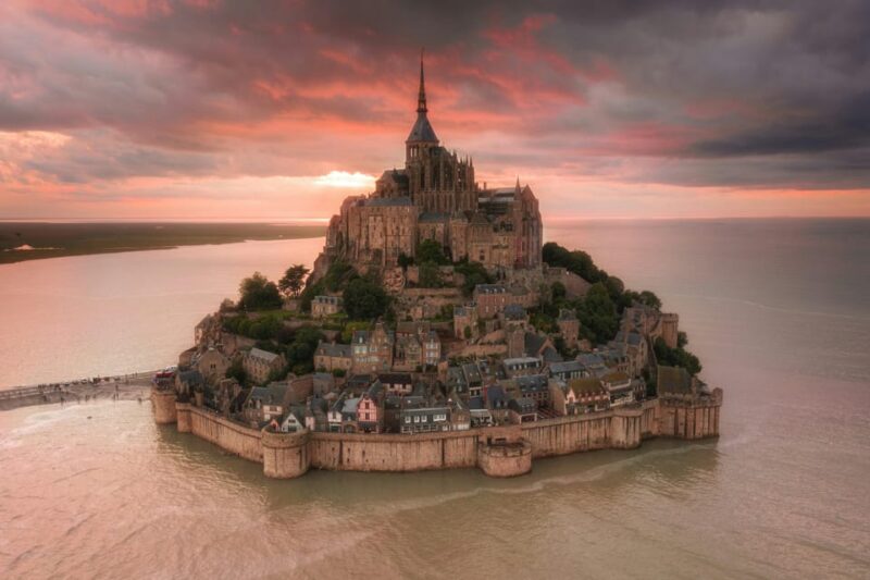 Paris: Mont Saint Michel Private Day Trip With Lunch - Highlights and Attractions