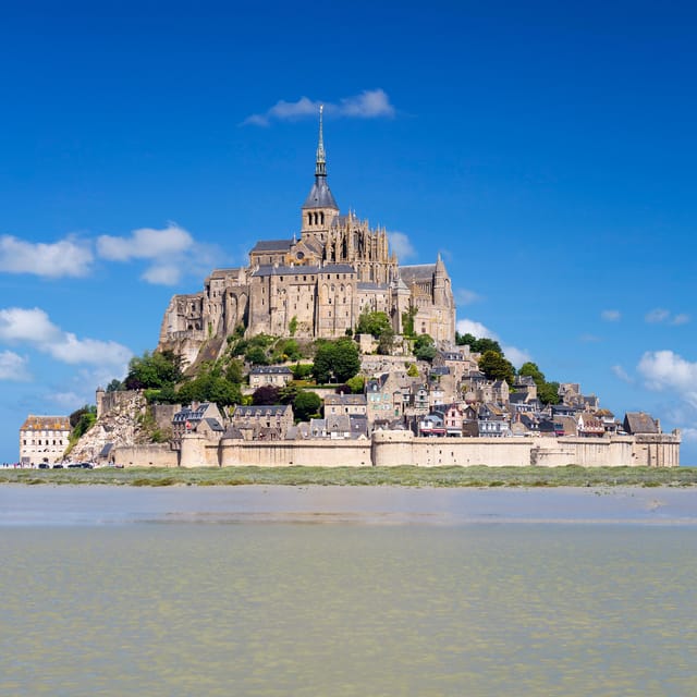 Paris: Mont Saint Michel Private Day Trip With Lunch - Key Points