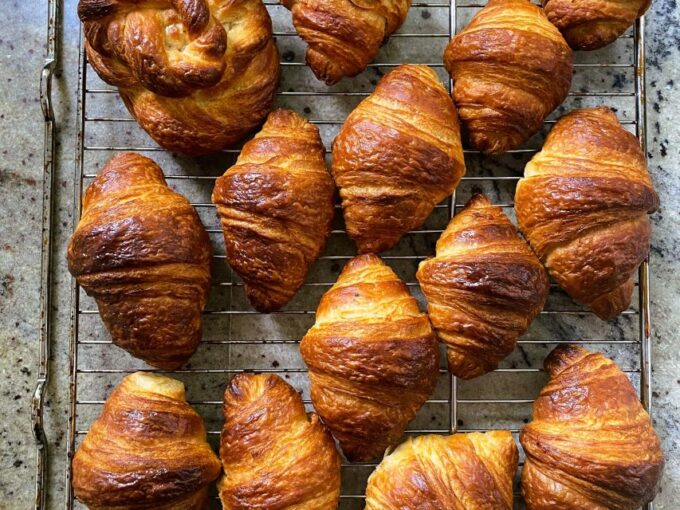 Paris: Montmartre Culture and Local Pastries Walking Tour - Tour Logistics and Accessibility