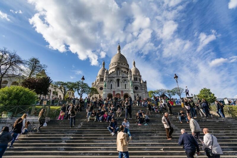Paris: Montmartre Hidden Gems Walking Tour With Local Guide - Tour Highlights and Attractions