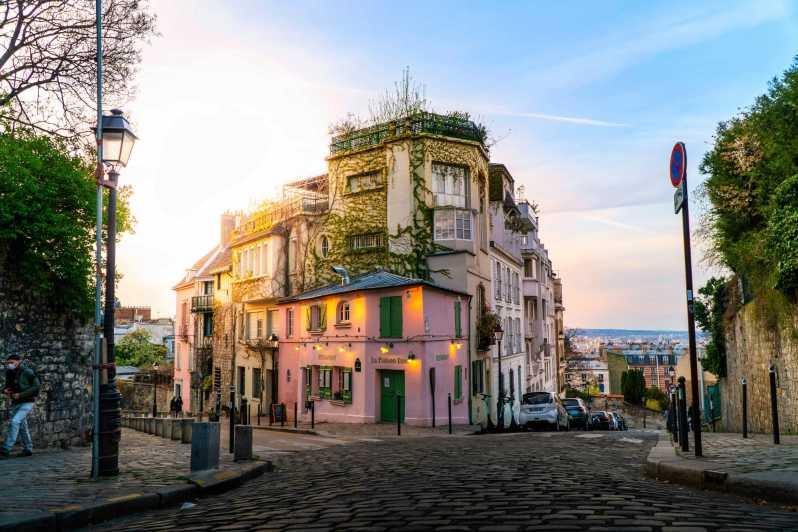 Paris: Montmartre Highlights Guided Walking Tour - Key Points