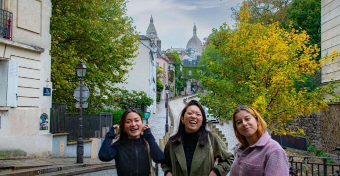 Paris Montmartre Highlights Walking Tour - Small Group - Discovering the Cultural Significance of Montmartre