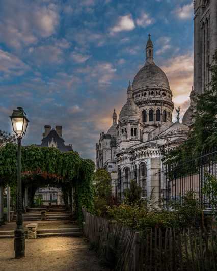 Paris: Montmartre Highlights Walking Tour With a Local Guide - Itinerary and Highlights