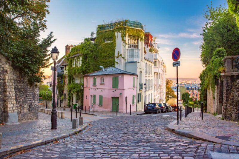 Paris Montmartre in 1 Day: Walking Tour With Digital Guide - Audio Guide and Navigation Features